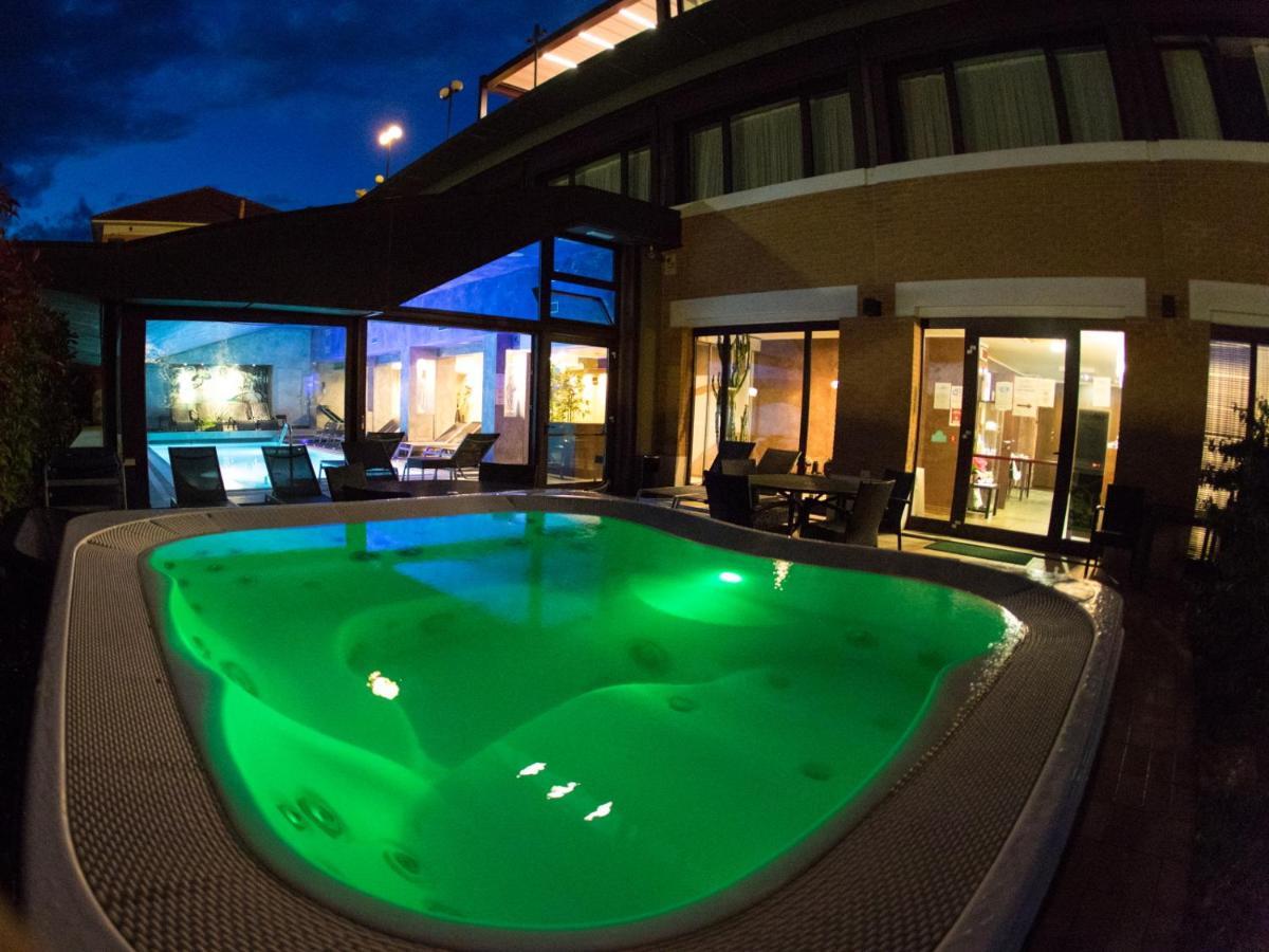 Locanda Al Castello Wellness Resort ชิวีดาเล เดล ฟรีอูลี ภายนอก รูปภาพ