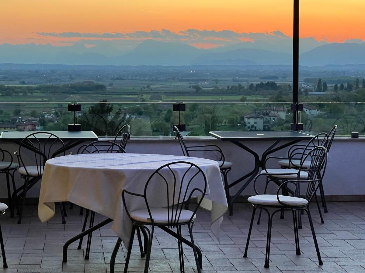 Locanda Al Castello Wellness Resort ชิวีดาเล เดล ฟรีอูลี ภายนอก รูปภาพ