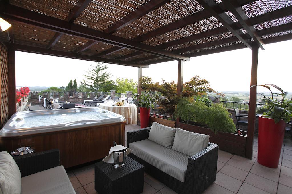 Locanda Al Castello Wellness Resort ชิวีดาเล เดล ฟรีอูลี ภายนอก รูปภาพ
