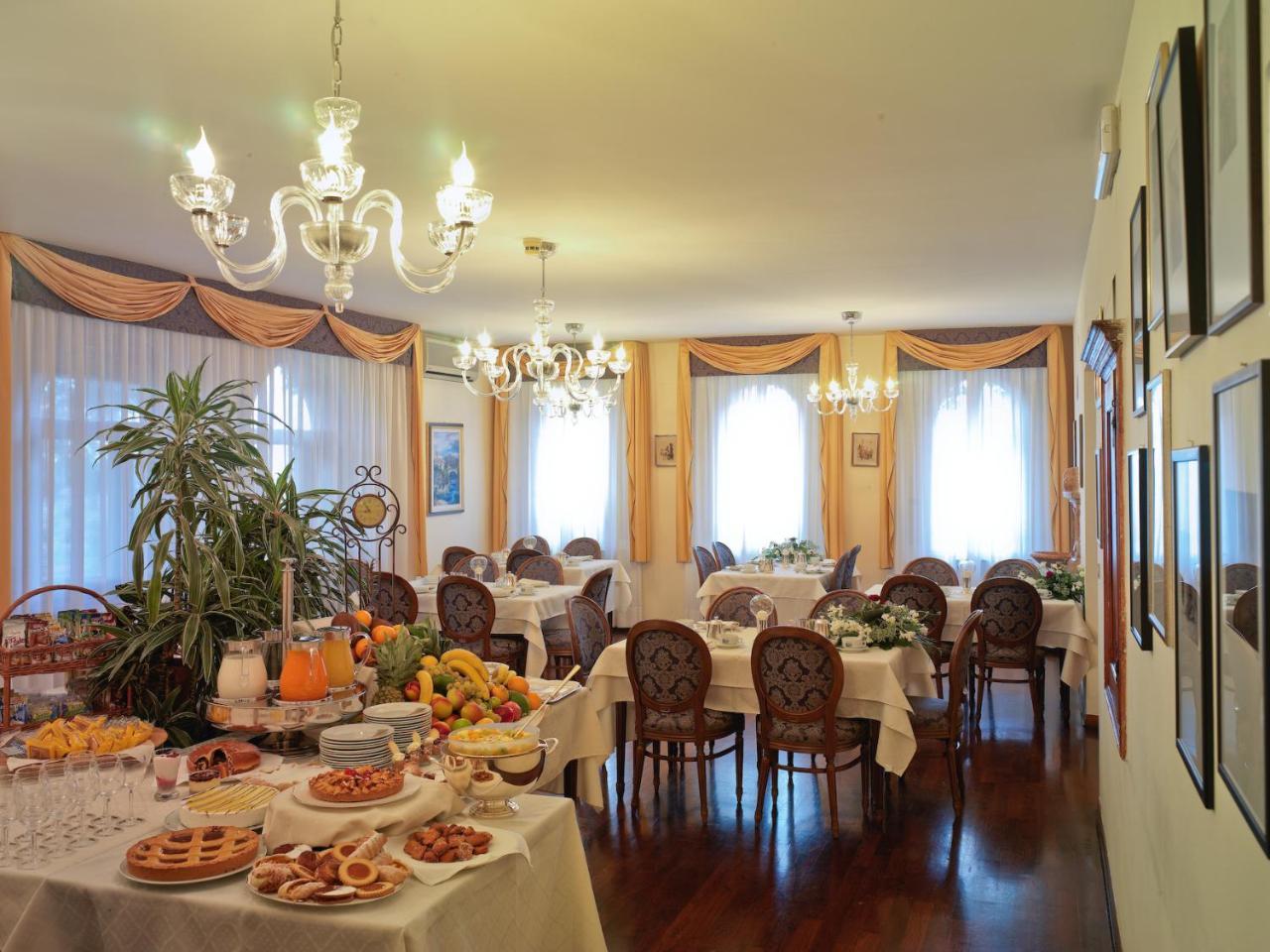 Locanda Al Castello Wellness Resort ชิวีดาเล เดล ฟรีอูลี ภายนอก รูปภาพ